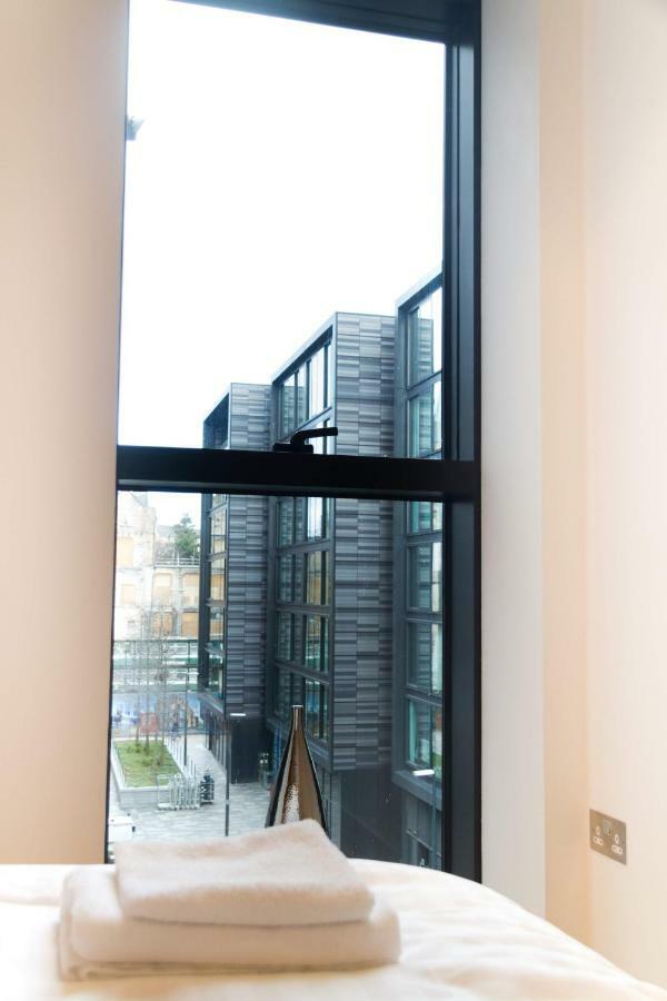 2 Bed Apartment At Quartermile Эдинбург Экстерьер фото